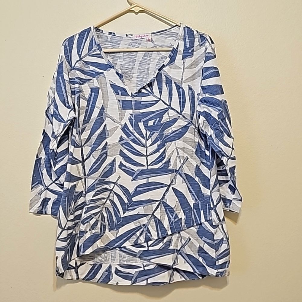 Fresh Produce Women's 3/4 Sleeve Tee Floral blue, tan white.